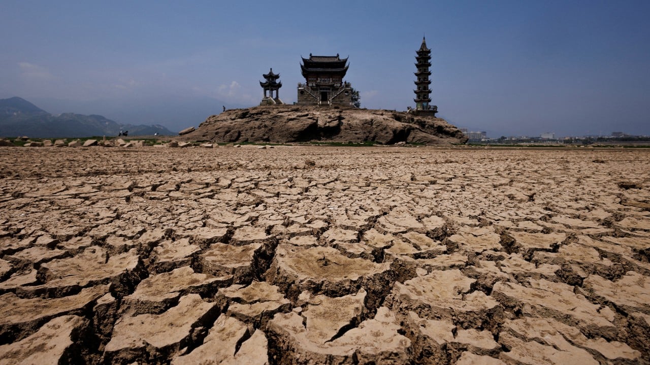 China’s largest freshwater lake facing earliest dry season on record